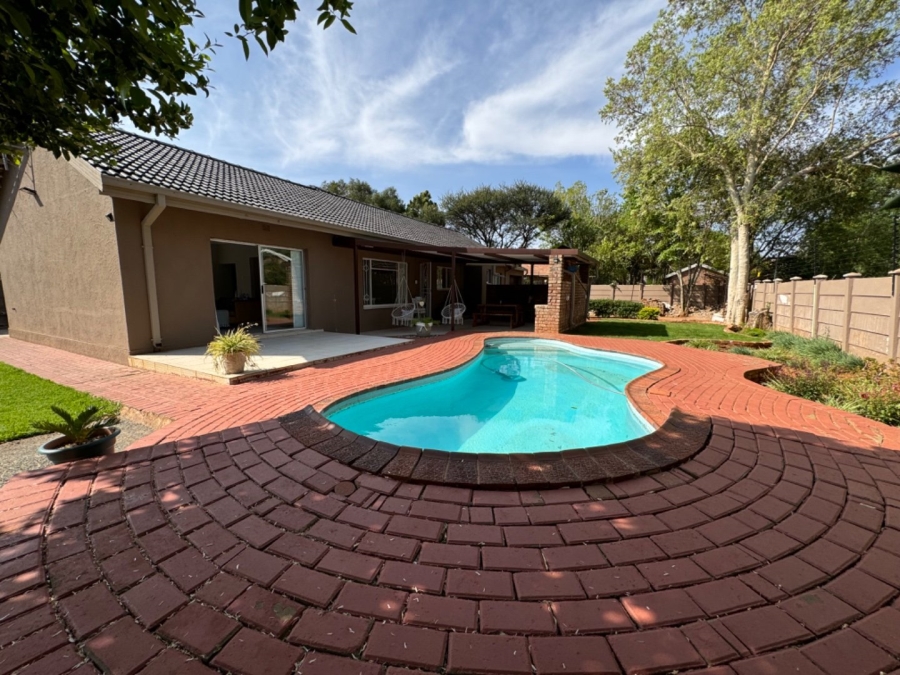  Bedroom Property for Sale in El Toro Park Northern Cape